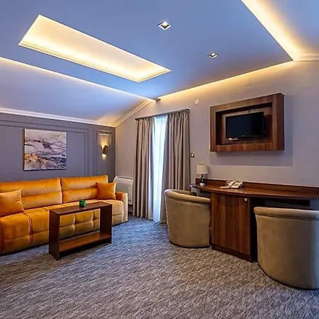 Ideall Hotel