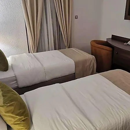 Hotel Ideall 3*